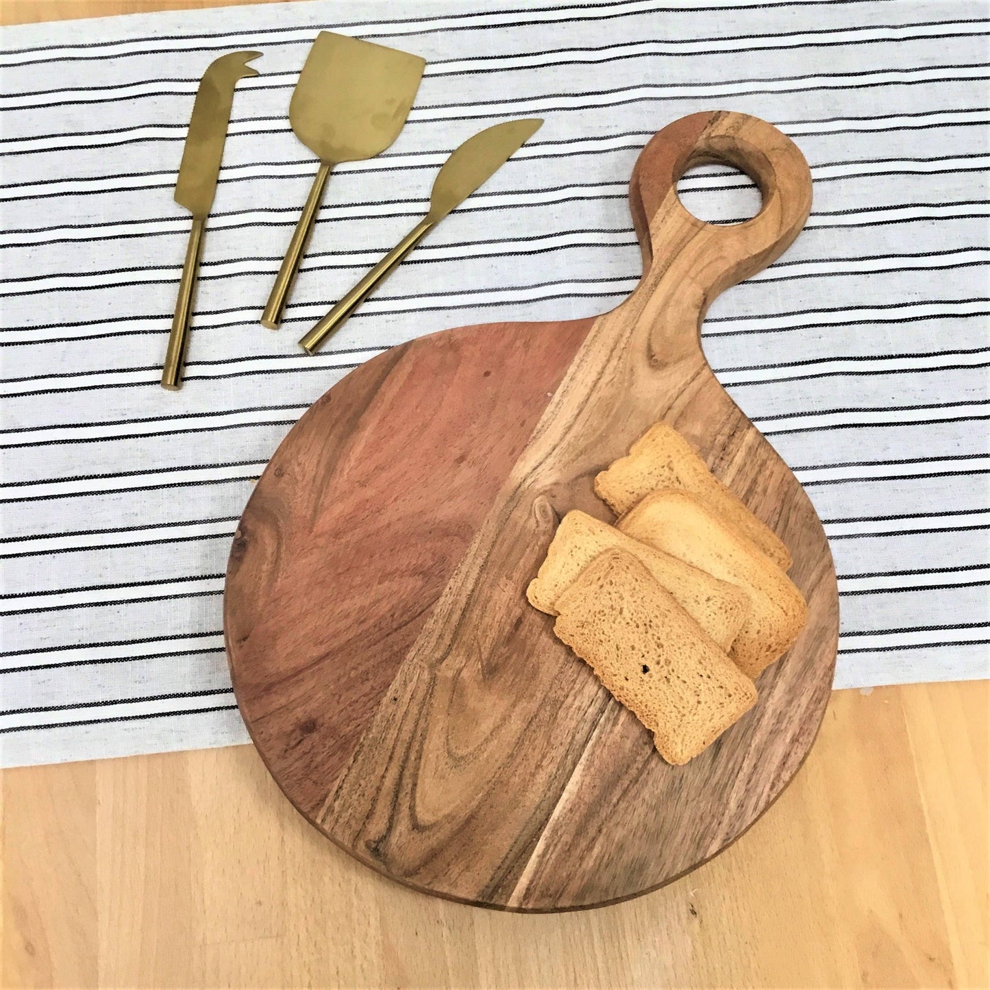 Acacia Wood Cutting/Cheese Board with Handle