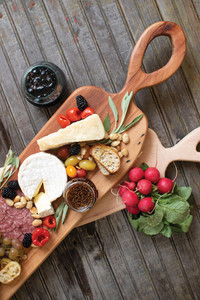 XL Pecan Wood Charcuterie Board