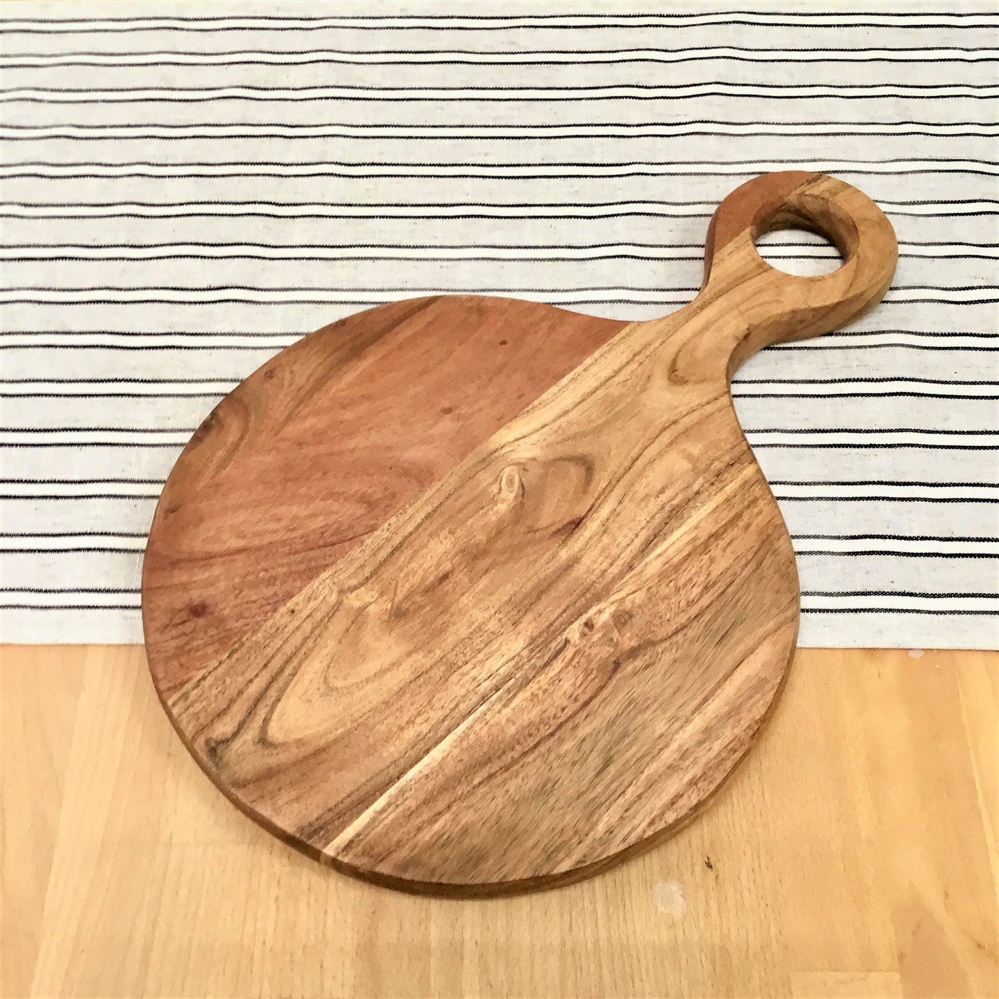 Acacia Wood Cutting/Cheese Board with Handle