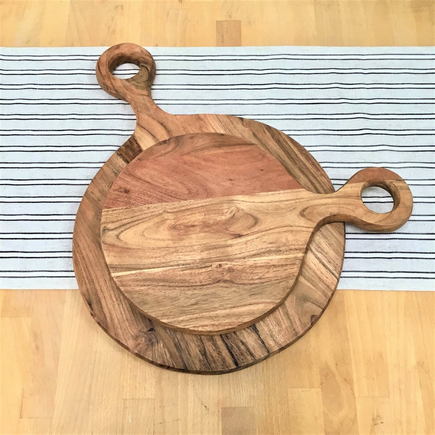 Acacia Wood Cutting/Cheese Board with Handle