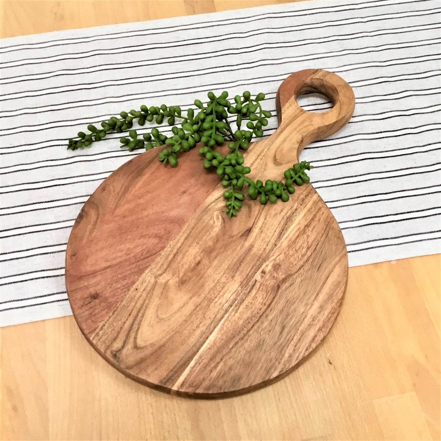 Acacia Wood Cutting/Cheese Board with Handle