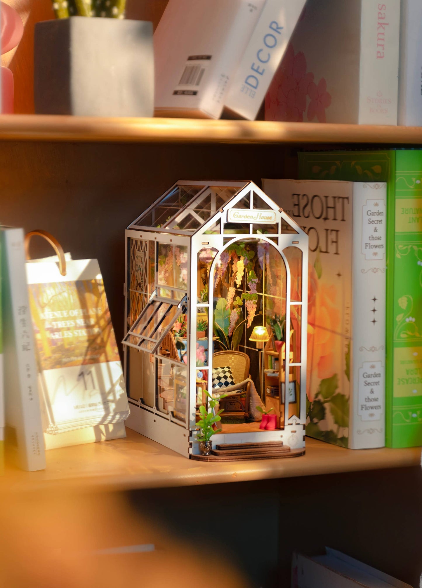 DIY Book Nook Kit: Garden House